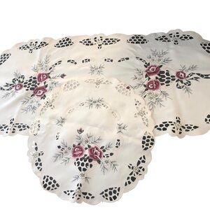 Victorian Dresser Nightstand Dollies Oblong/Round 2 Off-White Floral Cottagecore